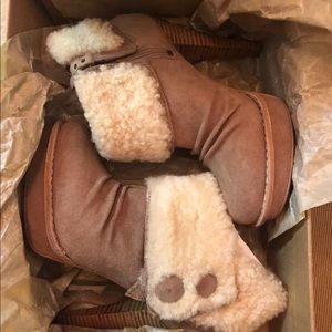 Ugg Georgette suede Ankle Boots boots sz 6